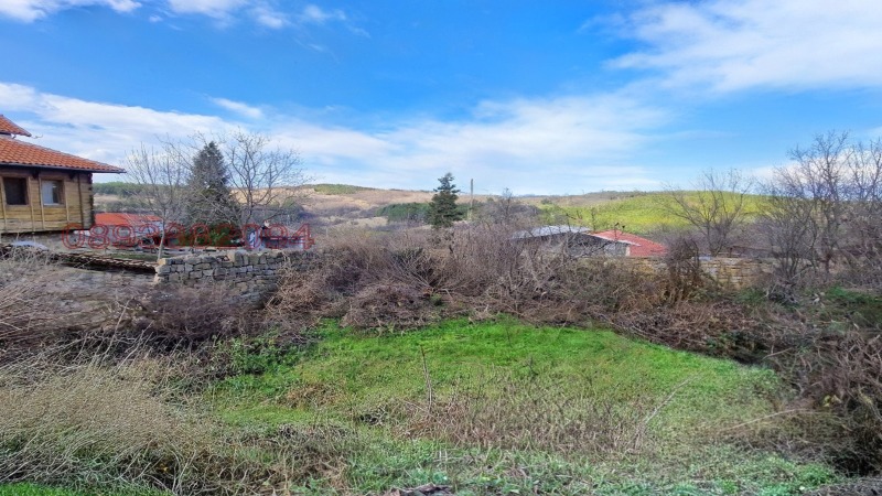 Продава ПАРЦЕЛ в област Велико Търново, с. Арбанаси - 623 кв.м / 159 000 € » 310 976.97 лв.