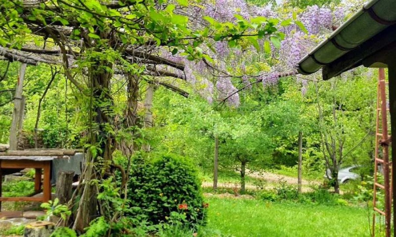 Продава КЪЩА, гр. Априлци, област Ловеч, снимка 2 - Къщи - 51427903