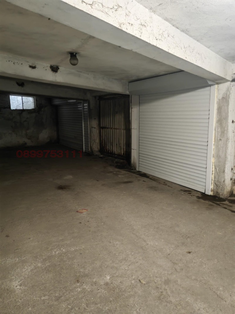 Продава ГАРАЖ, ПАРКОМЯСТО, гр. Русе, Ялта, снимка 5 - Гаражи и паркоместа - 52780775