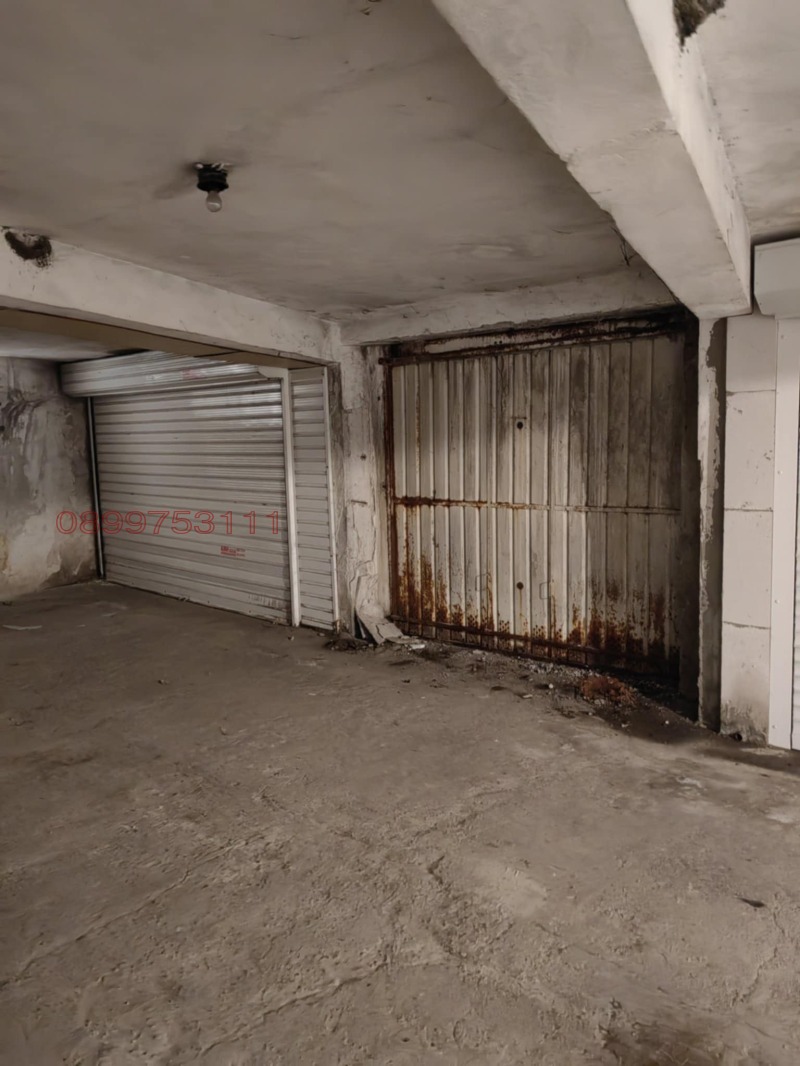 Продава ГАРАЖ, ПАРКОМЯСТО, гр. Русе, Ялта, снимка 4 - Гаражи и паркоместа - 52780775