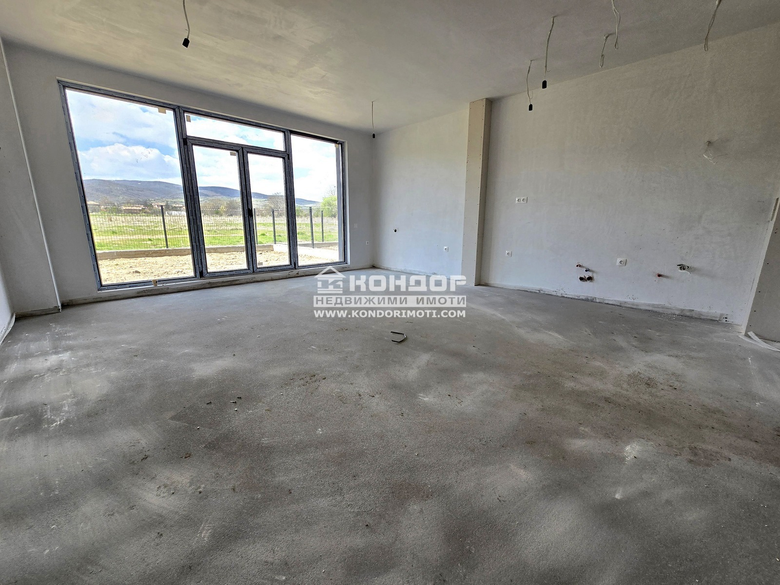 Продава КЪЩА, с. Първенец, област Пловдив, снимка 2 - Къщи - 46158937