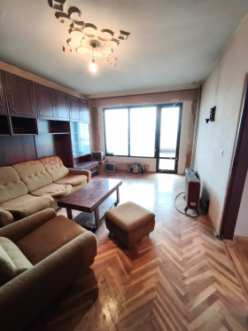 Продава  3-стаен, гр. Костинброд