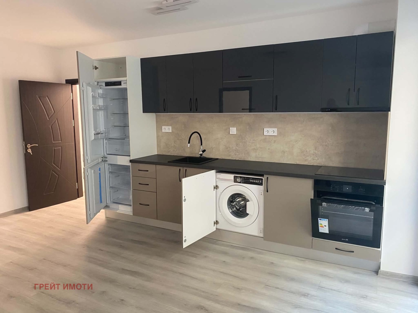 Продава 3-СТАЕН, гр. Стара Загора, Център, снимка 3 - Апартаменти - 56239569