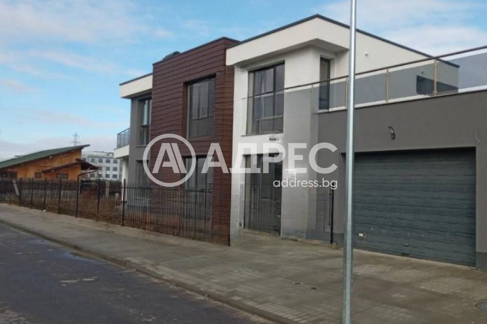 Продава КЪЩА, гр. Пловдив, Остромила, снимка 3 - Къщи - 55612440