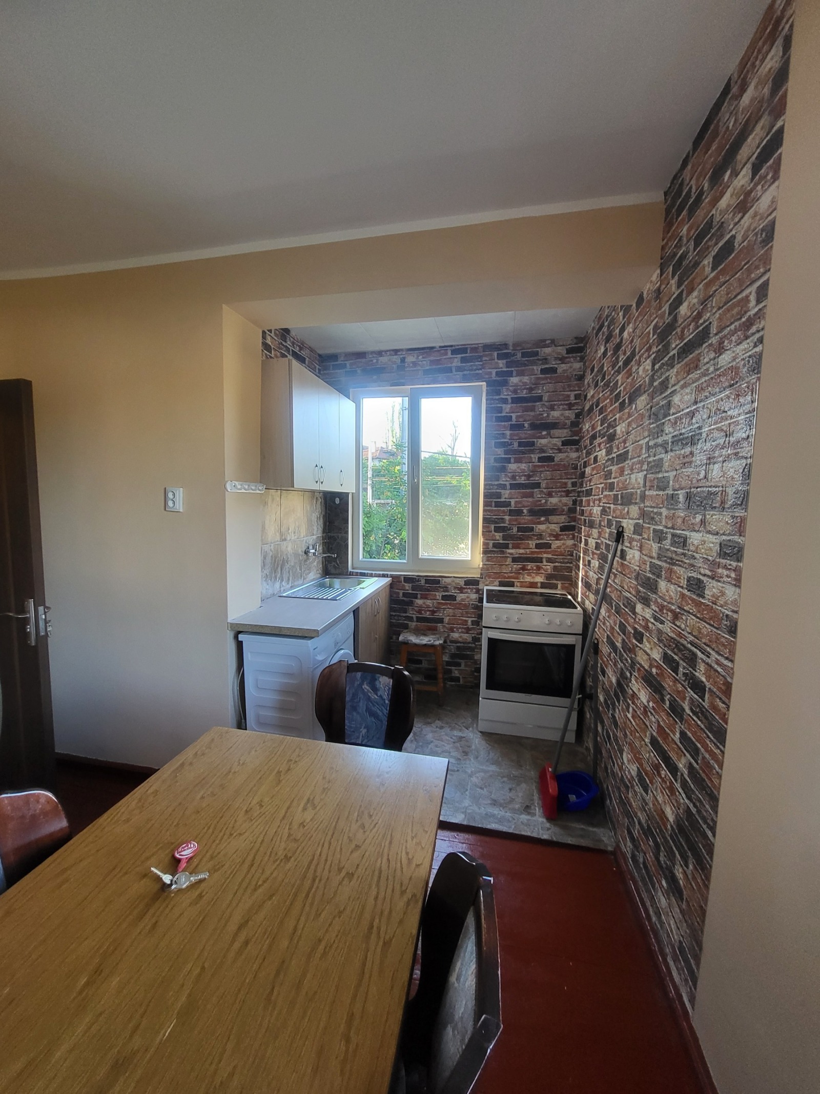 Продава 2-СТАЕН, гр. Плевен, Широк център, снимка 2 - Апартаменти - 55698037