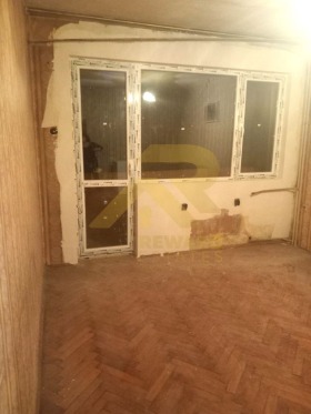 1 chambre Tsentar, Pernik 5