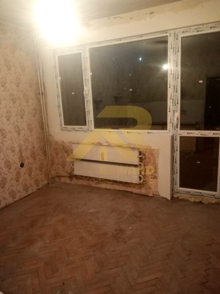 Продава  2-стаен град Перник , Център , 67 кв.м | 53386348 - изображение [2]