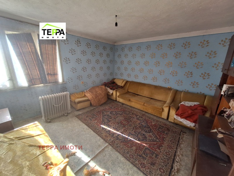 Продава КЪЩА, с. Преславен, област Стара Загора, снимка 8 - Къщи - 52237088