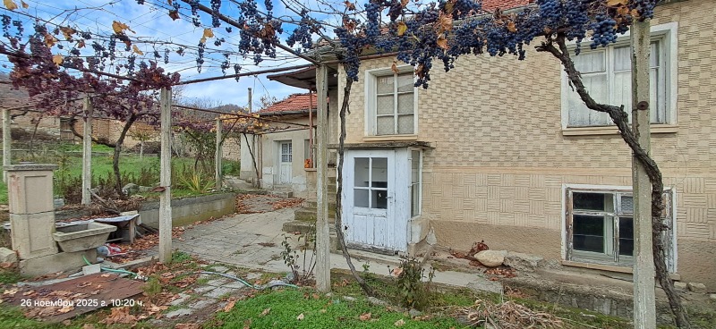 Продава КЪЩА, с. Бегунци, област Пловдив, снимка 4 - Къщи - 52562080