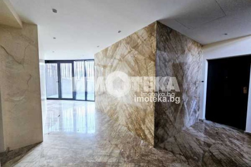 À venda  2 quartos Sofia , m-t Gardova glava , 179 m² | 84350910 - imagem [2]