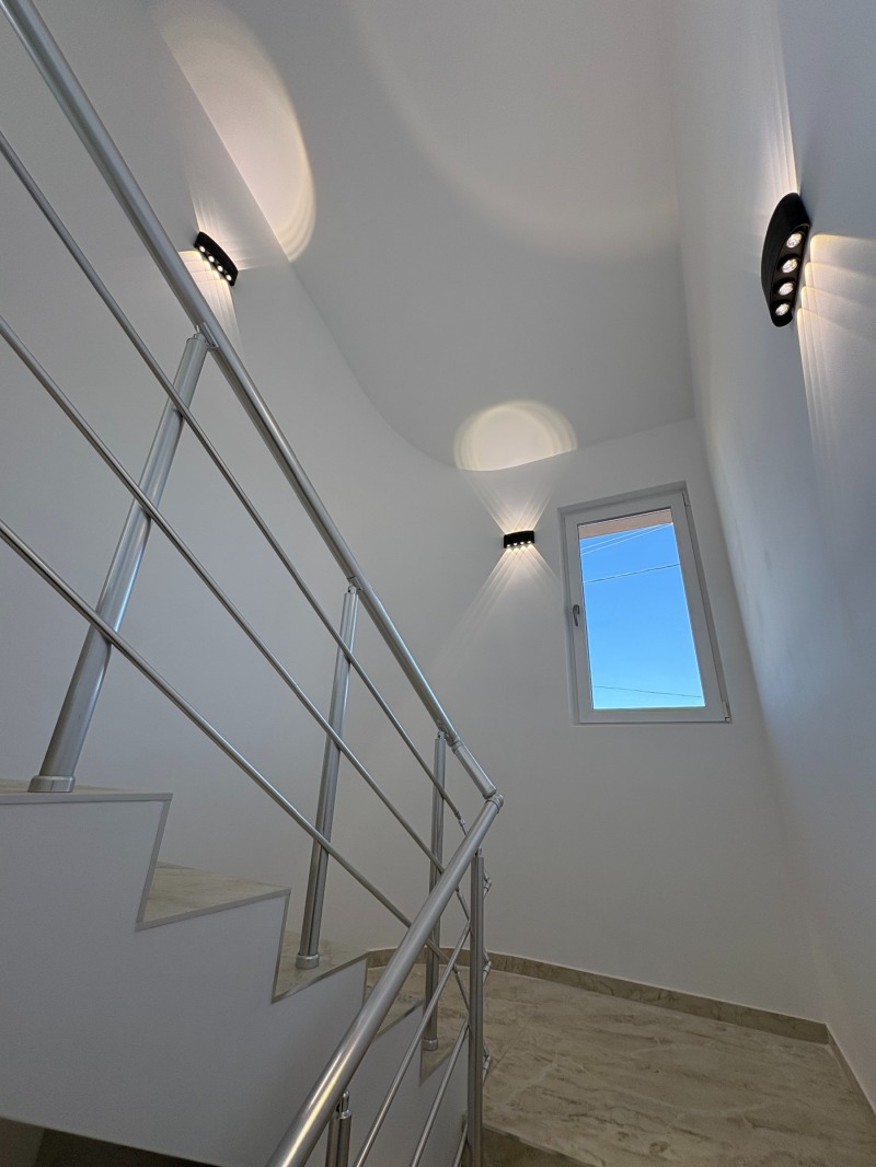 Продава КЪЩА, с. Хан Крум, област Шумен, снимка 11 - Къщи - 48704277