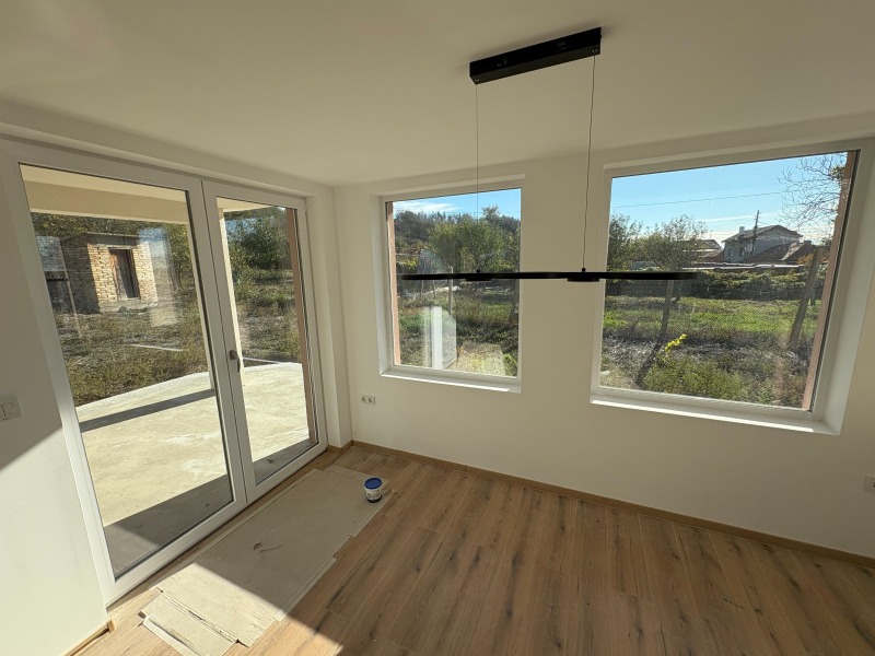 Продава КЪЩА, с. Хан Крум, област Шумен, снимка 9 - Къщи - 48704277