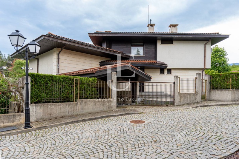 Продава КЪЩА, град София, м-т Камбаните • 1430000 € • 67016048 — Holmes.bg