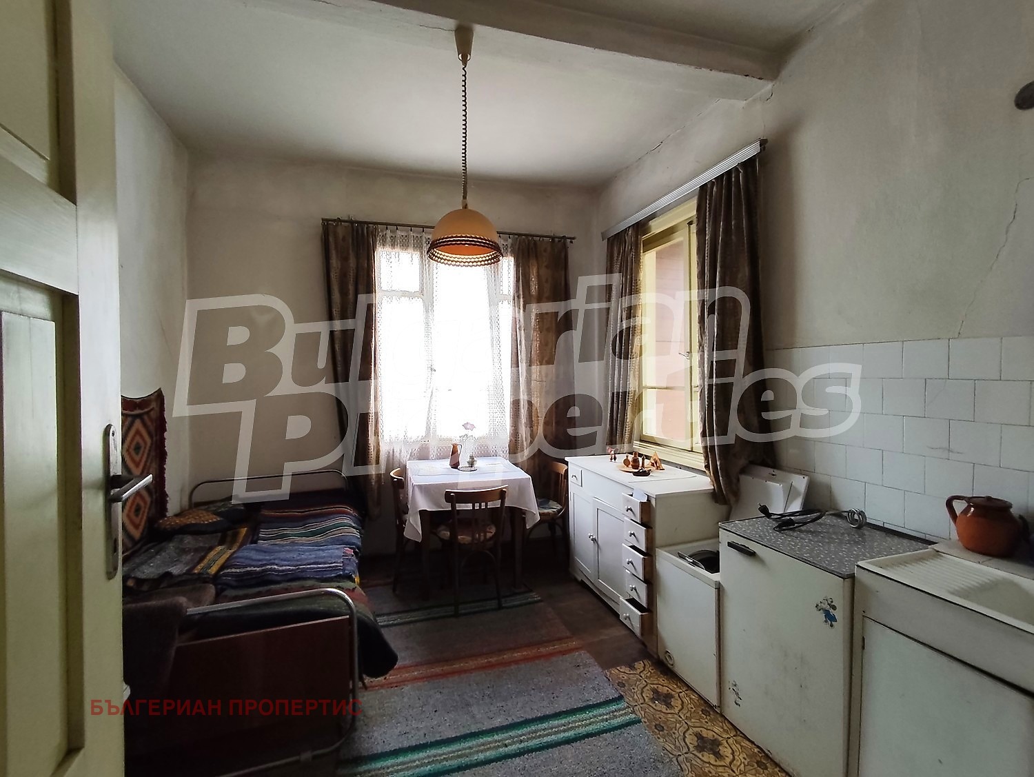 Продава КЪЩА, с. Орешак, област Ловеч, снимка 11 - Къщи - 54848875