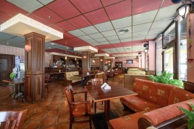 Bar k.k. Tjaika, Varna
