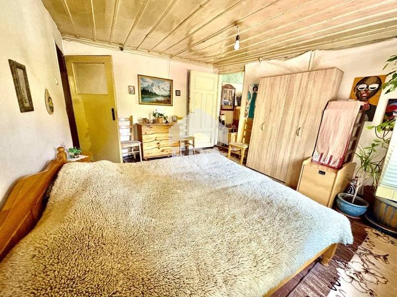 Продава ЕТАЖ ОТ КЪЩА, гр. Велико Търново, Център, снимка 2 - Етаж от къща - 54355396