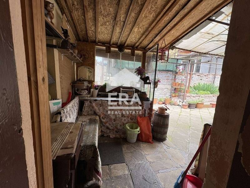 Продава ЕТАЖ ОТ КЪЩА, гр. Велико Търново, Център, снимка 11 - Етаж от къща - 54355396