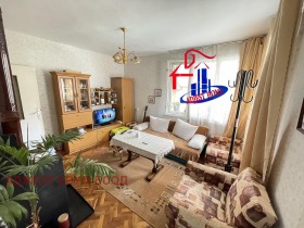 Продава етаж от къща град Шумен Добруджански - [1] 