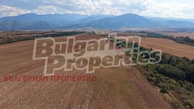 Продава  Земеделска земя, с. Костенец