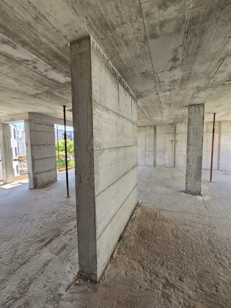 Продава  2-стаен град София , Левски В , 82 кв.м | 28767447