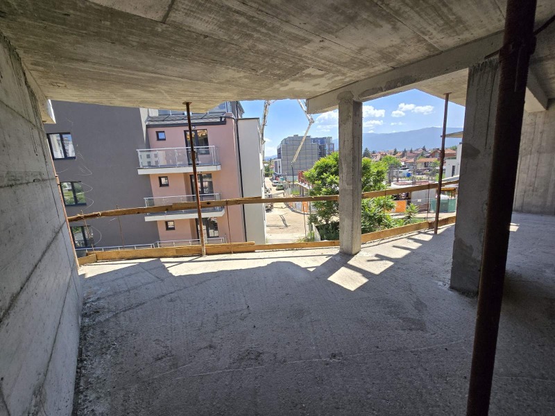 Продава  2-стаен град София , Левски В , 82 кв.м | 28767447 - изображение [2]