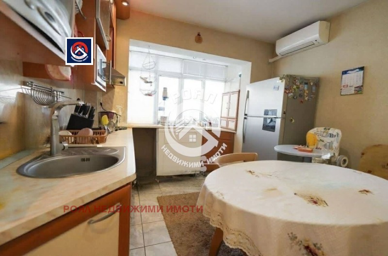 Продава МНОГОСТАЕН, гр. Пловдив, Южен, снимка 3 - Апартаменти - 53529125