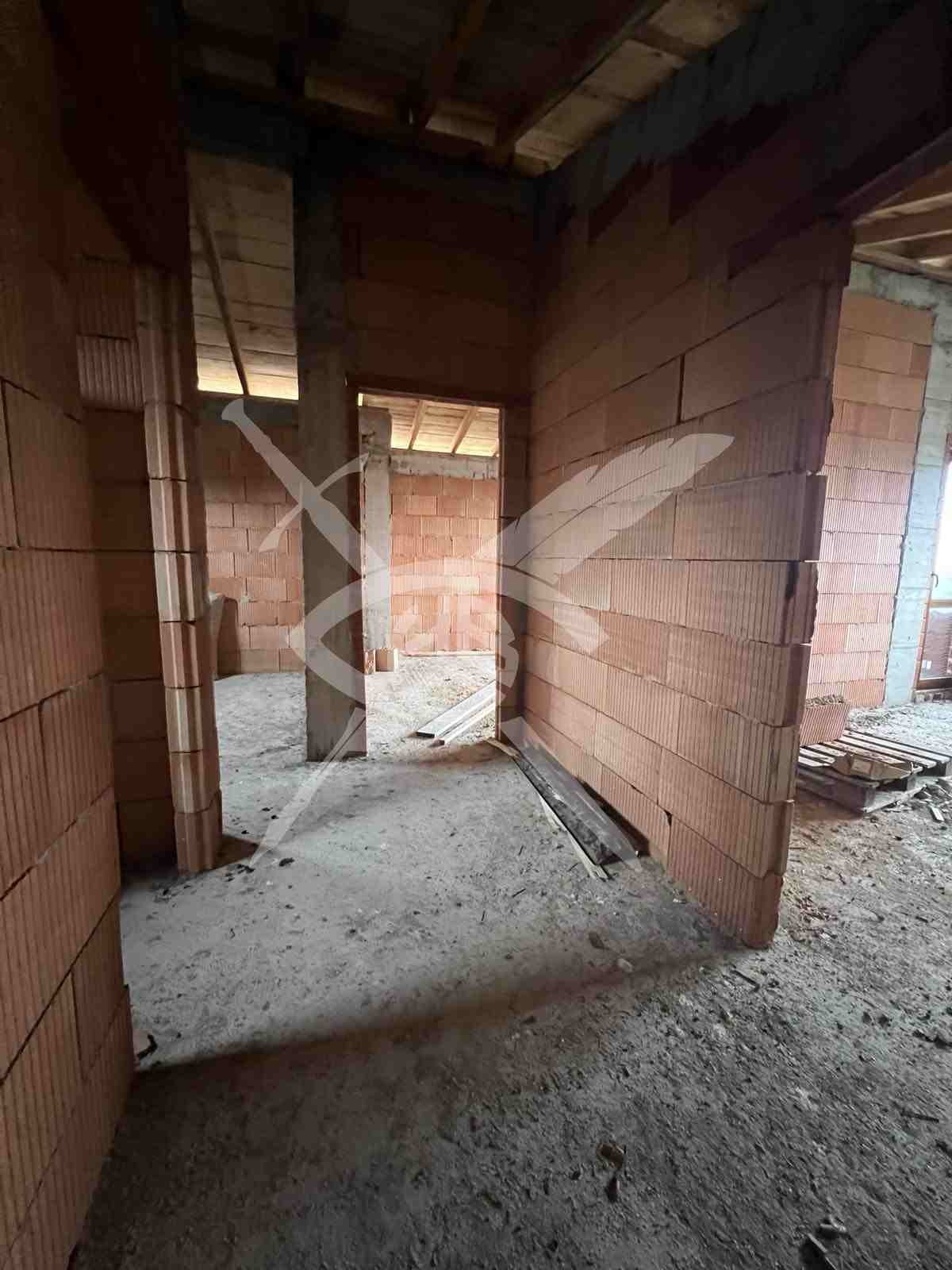 Продава КЪЩА, с. Черни връх, област Бургас