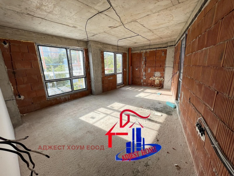 Продава 3-СТАЕН в град Шумен, 2-ри корпус - 107 кв.м / 152 000 € » 297 286.16 лв., АДЖЕСТ ХОУМ ЕООД
