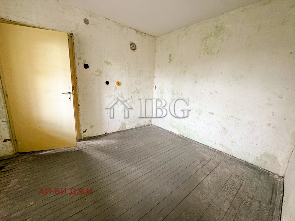 Продава КЪЩА, с. Острица, област Русе, снимка 11 - Къщи - 56377911