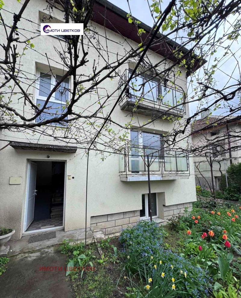 Продава КЪЩА в област Враца, гр. Мездра - 194 кв.м / 249 999 € » 488 955.54 лв., ИМОТИ ЦВЕТКОВ
