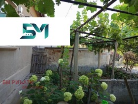 Продава  Къща, гр. Павликени