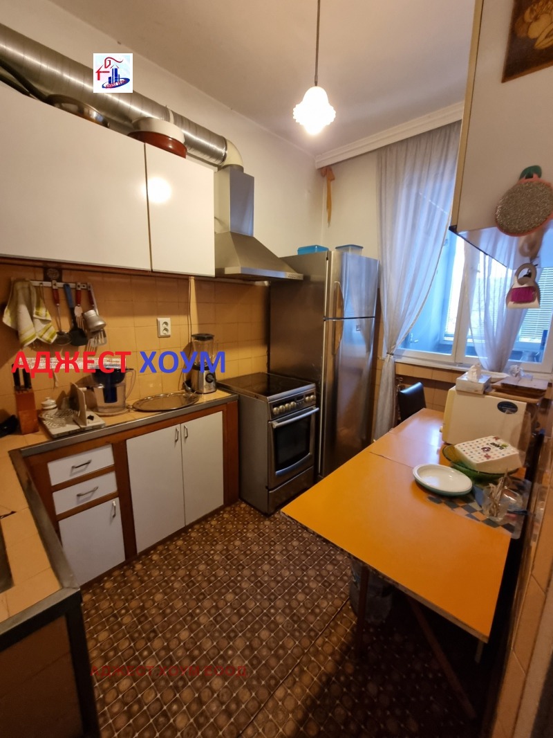 Продава МНОГОСТАЕН, гр. Шумен, 5-ти полк, снимка 8 - Aпартаменти - 49371280