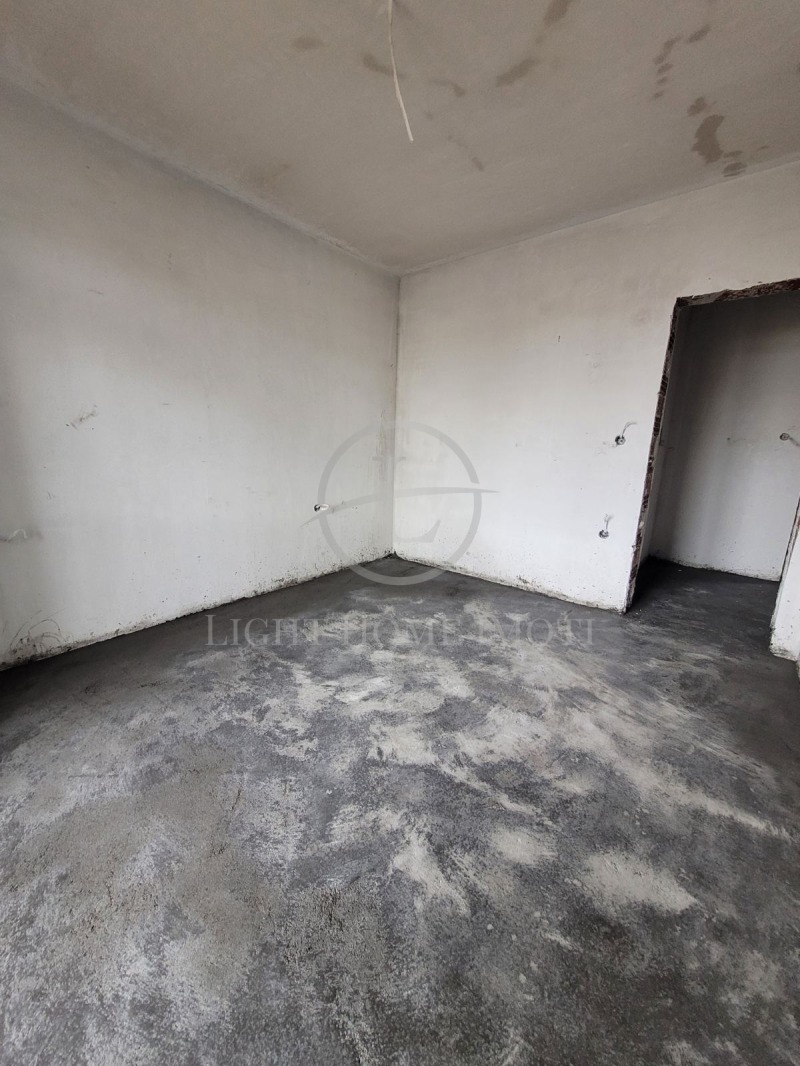 Продава 2-СТАЕН, гр. Пловдив, Остромила, снимка 3 - Апартаменти - 52379248