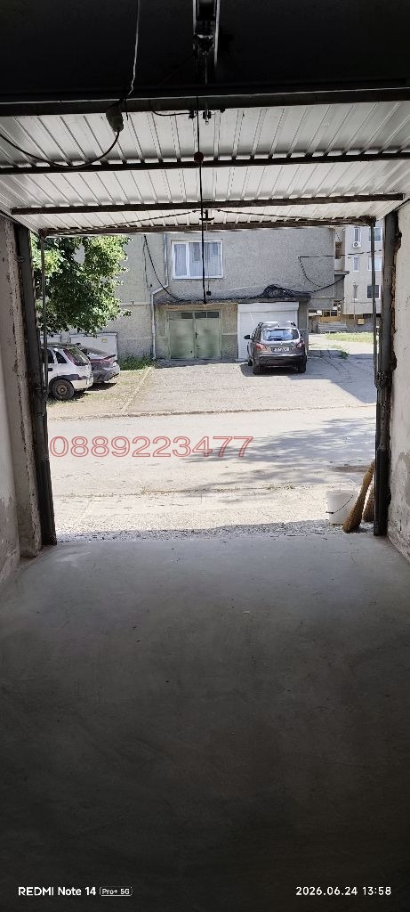 Продава ГАРАЖ, ПАРКОМЯСТО, гр. Търговище, Боровец, снимка 2 - Гаражи и паркоместа - 55054721