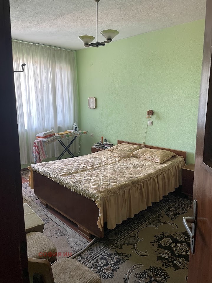 Te koop  3+ slaapkamer regio Kjoestendil , Dupnitsa , 160 m² | 41311478 - afbeelding [8]
