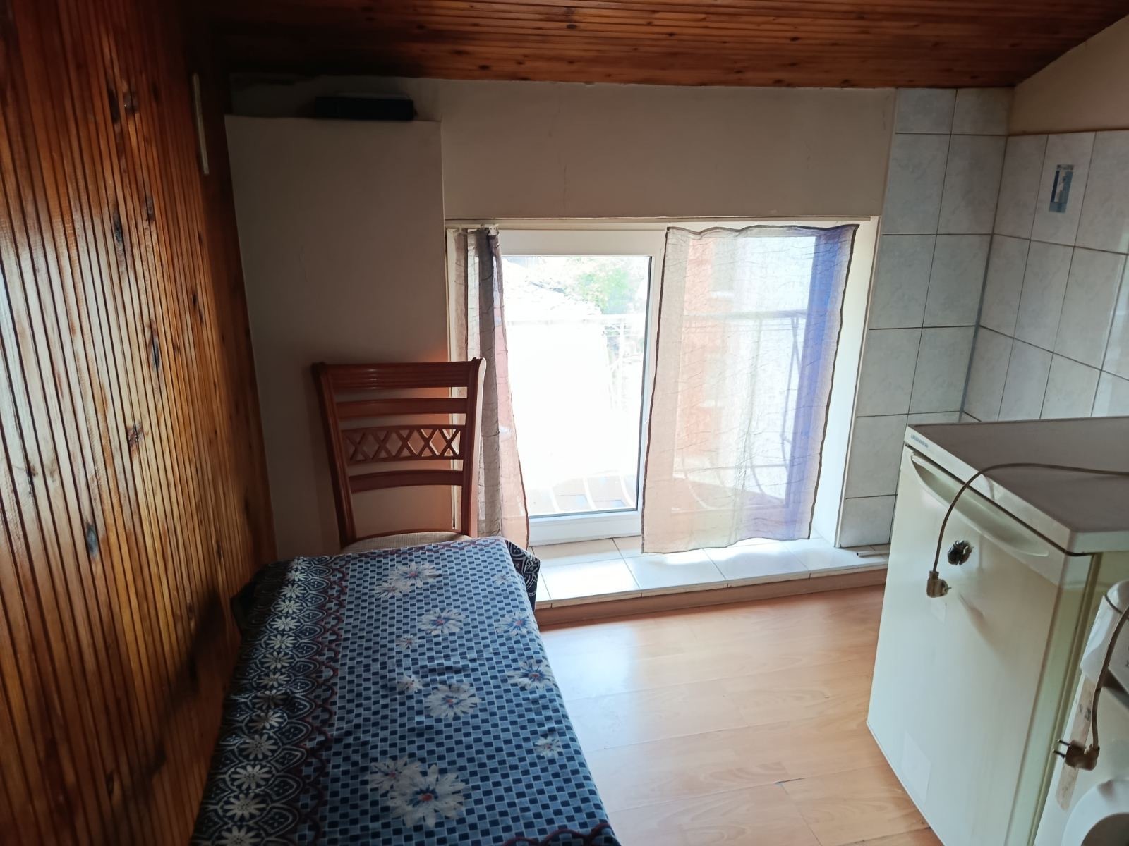 Продава АТЕЛИЕ, ТАВАН, гр. Варна, Център, снимка 13 - Апартаменти - 56649484