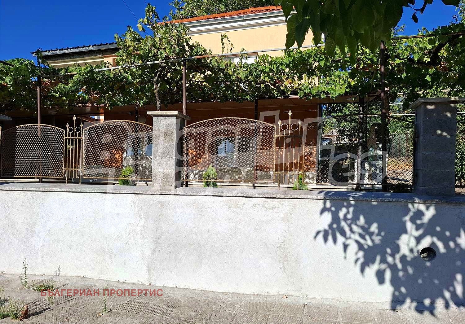 Продава КЪЩА, с. Изгрев, област Ямбол, снимка 2 - Къщи - 51828976