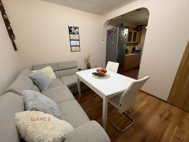 Продава 4-СТАЕН, гр. Варна, Лятно кино Тракия, снимка 4 - Апартаменти - 52276192