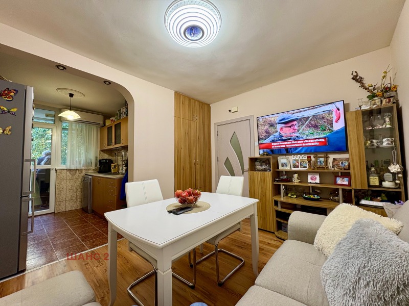 Продава 4-СТАЕН, град Варна, Лятно кино Тракия • 236000 € / 461575.88 лв. • 17569916 1