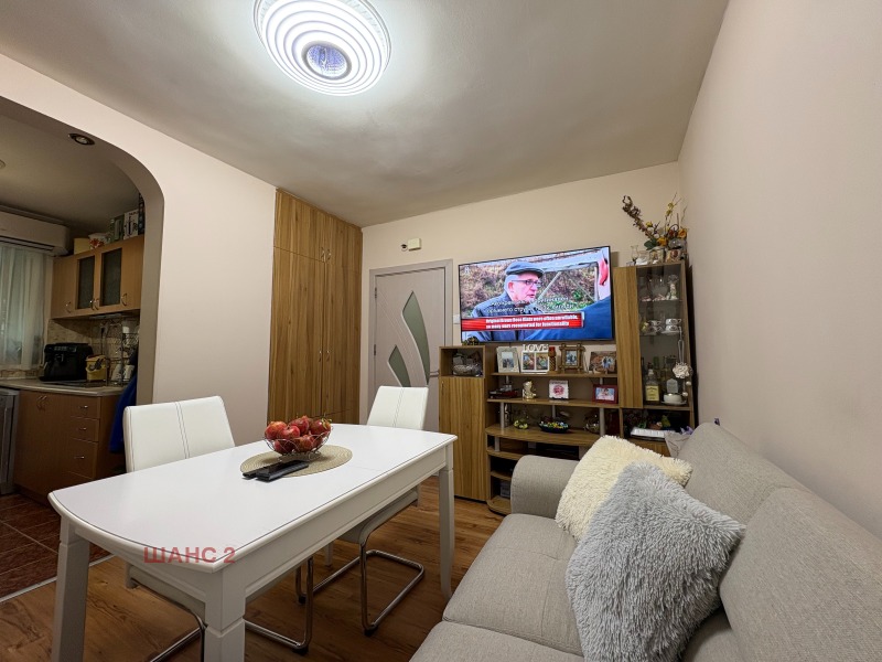 Продава 4-СТАЕН, гр. Варна, Лятно кино Тракия, снимка 3 - Апартаменти - 52276192