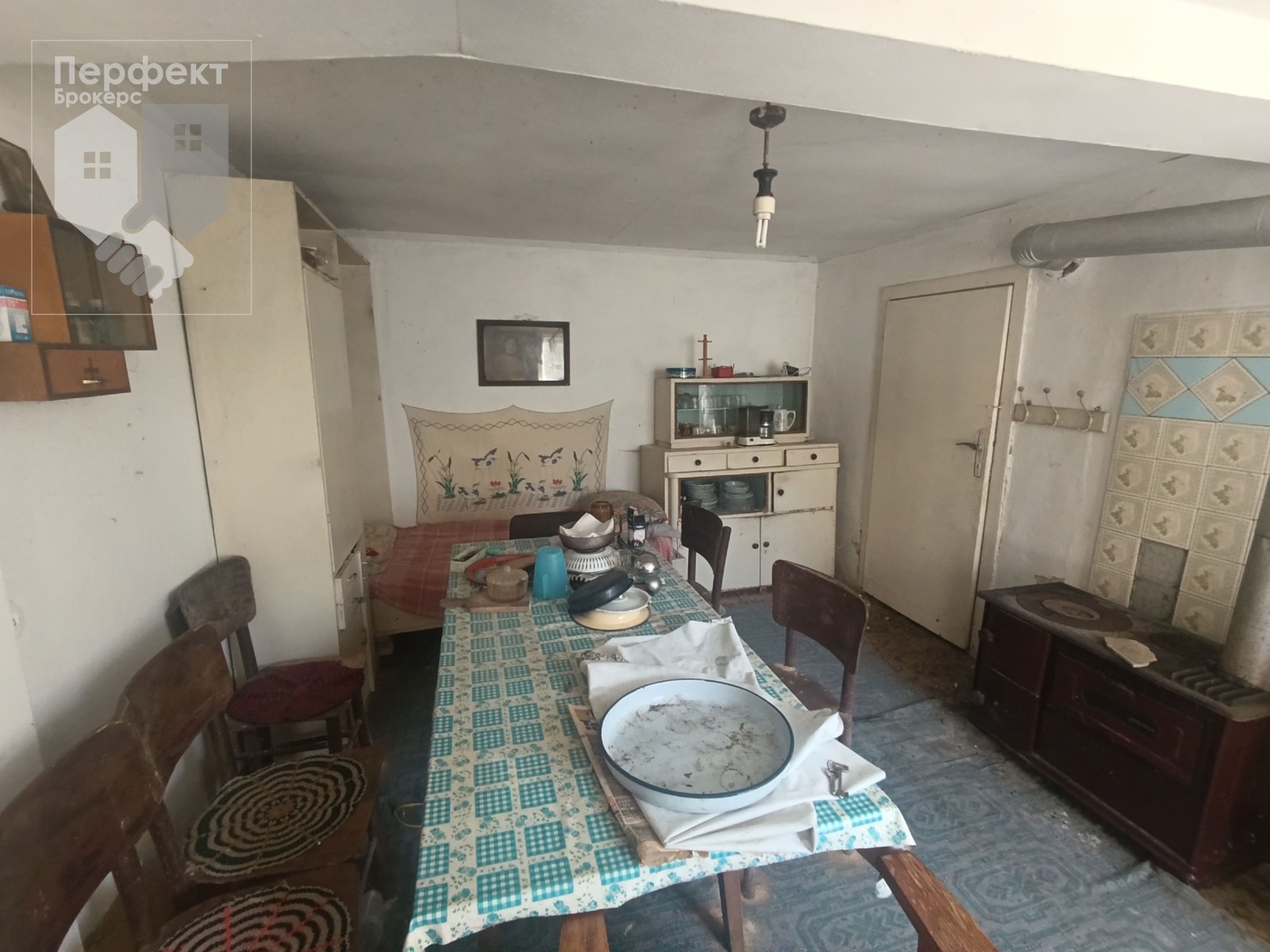 Продава КЪЩА, с. Емен, област Велико Търново, снимка 3 - Къщи - 56255422