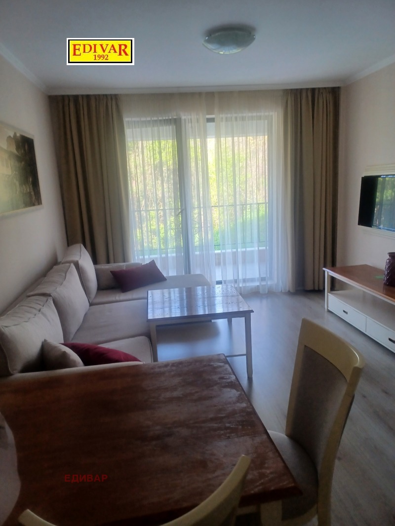 Продава 3-СТАЕН в област Добрич, гр. Балчик - 97 кв.м / 105 000 € » 205 362.15 лв., ЕДИВАР