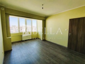 1 quarto Nadejda 2, Sofia