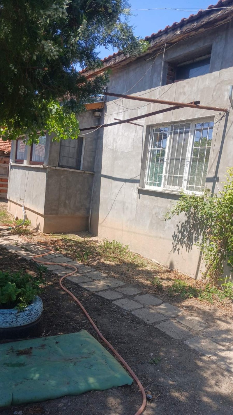 Продава  Къща, област Пловдив, с. Правище • 64 200 EUR • ID 68697260 — holmes.bg - [1] 