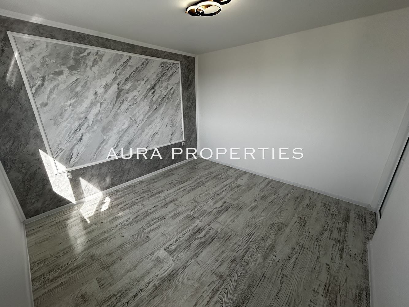 Продава 2-СТАЕН, гр. Разград, Орел, снимка 2 - Апартаменти - 53827419