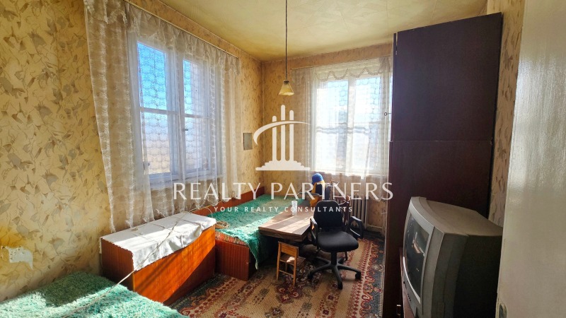 Продава 3-СТАЕН в град Перник, Изток - 70 кв.м / 90 000 € » 176 024.70 лв., РИЪЛТИ ПАРТНЪРС