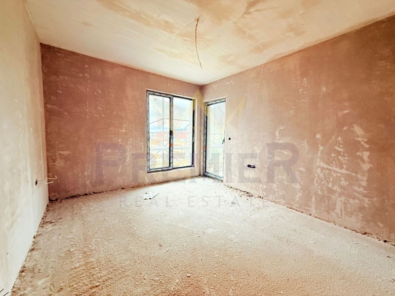 Продава 2-СТАЕН, град Варна, Бриз • 169000 € / 330535.27 лв. • 64703588 1