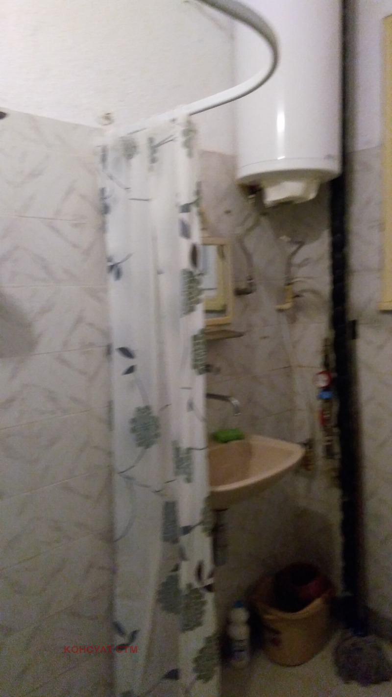 Продава ЕТАЖ ОТ КЪЩА, гр. София, Банишора, снимка 6 - Етаж от къща - 53596154