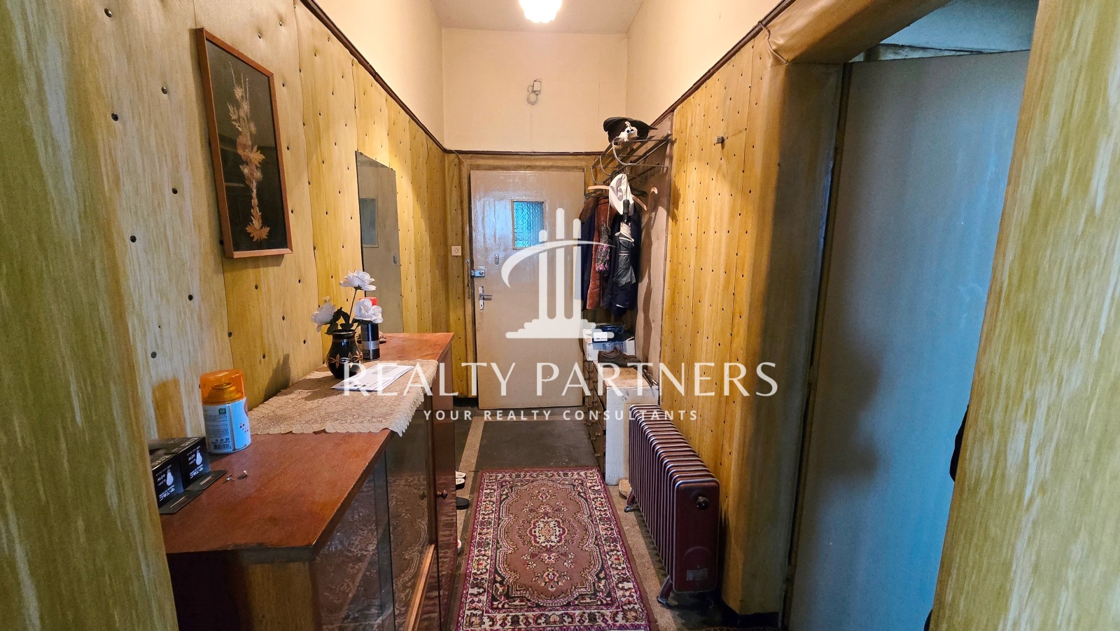 Продава 3-СТАЕН, гр. Перник, Изток, снимка 2 - Апартаменти - 54092623