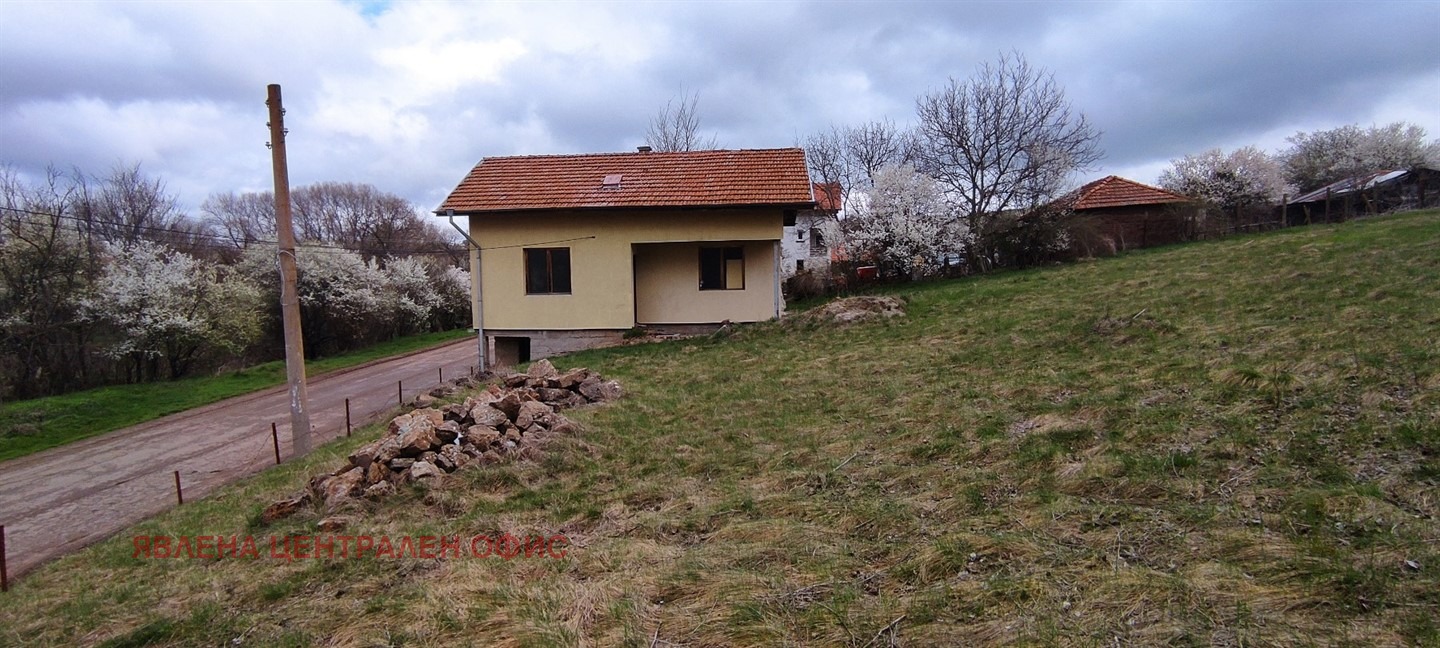 Продава КЪЩА, с. Слаковци, област Перник, снимка 7 - Къщи - 53797946